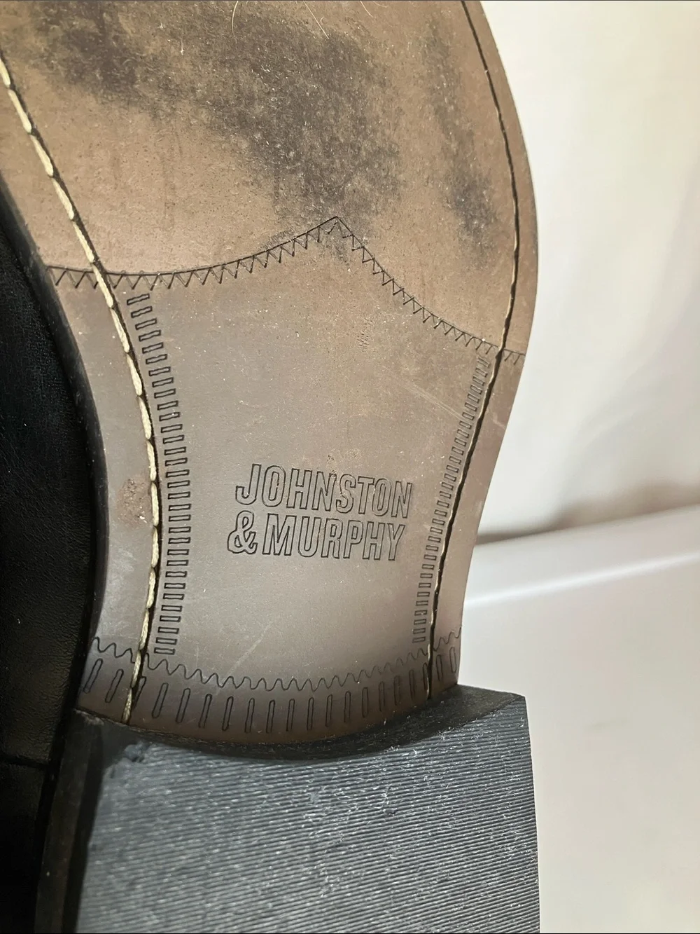 Johnston & Murphy Men's Landry Cap Toe black full grain leather dress shoes 9.5